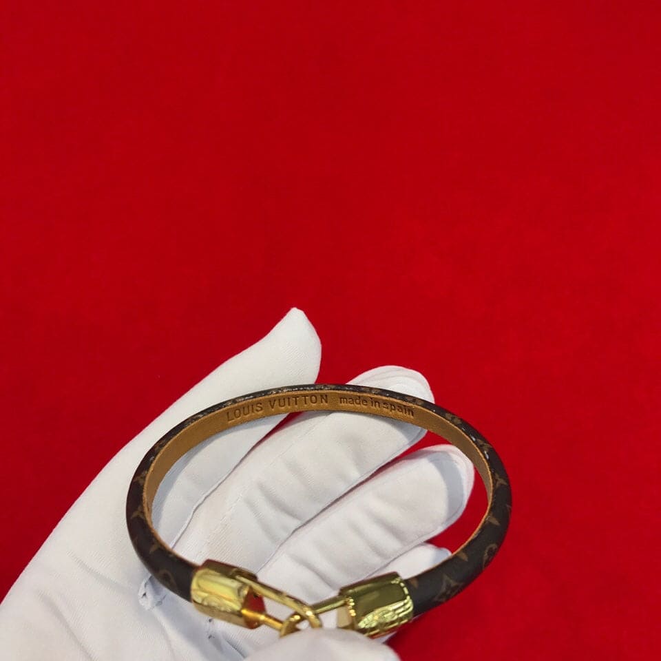 Louis Vuitton Alma 18K Gold Bracelet