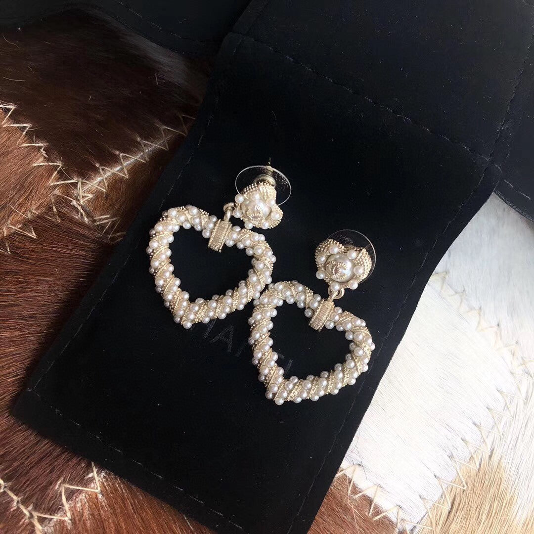 Chanel Heart Pendant 18K Gold Earrings