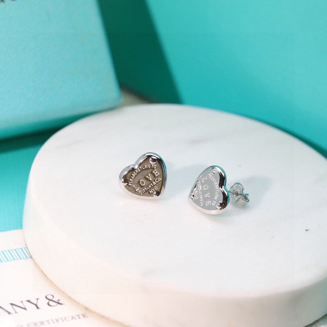 Tiffany Return to Love 18K Gold Earrings