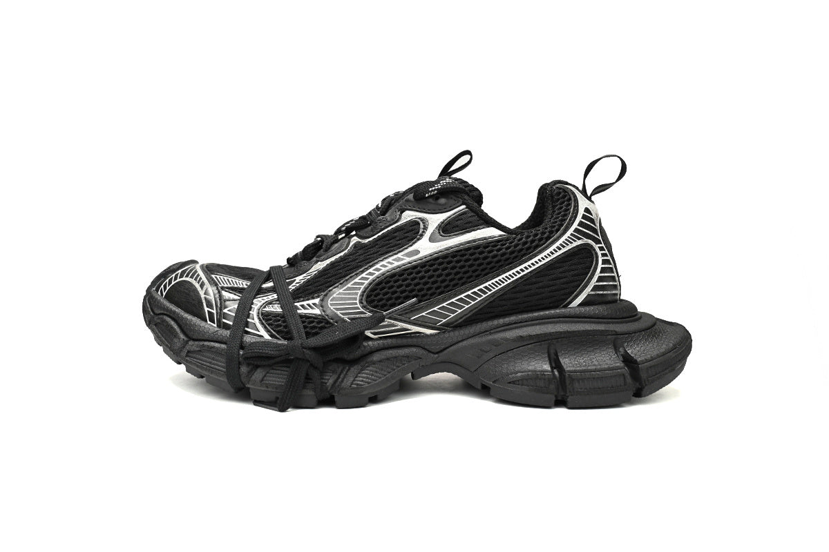 Balenciaga 3XL men's shoes Track Sneaker ¨C Low-Top Chunky Sole  balenciaga runners  Black and White