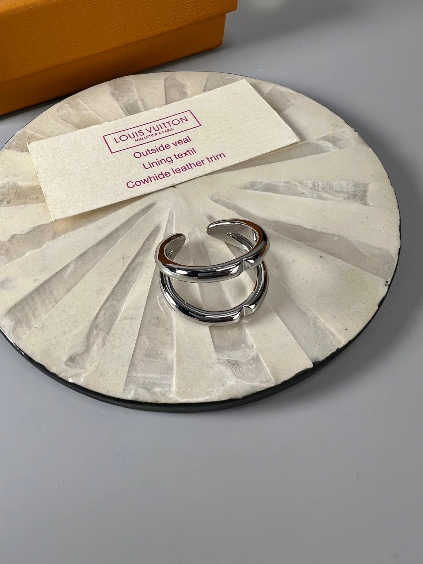 Louis Vuitton Volt Upside Down 18K Gold Ring