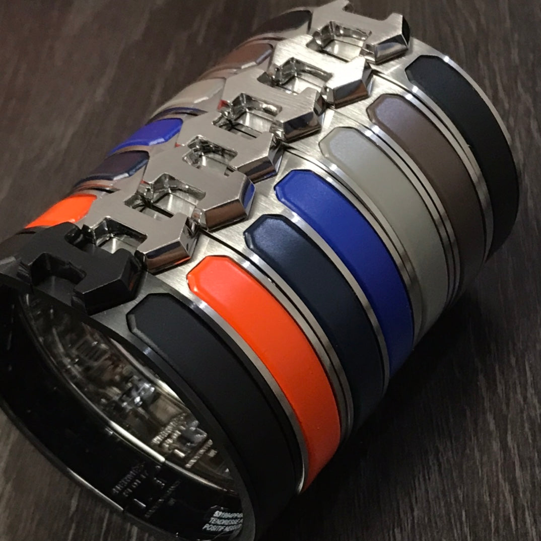 Hermes Super Orange 18K Gold Bracelet