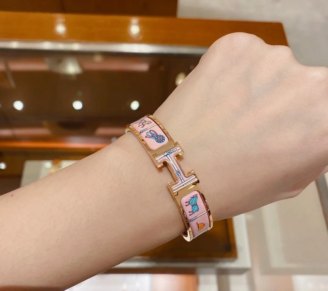 Hermes Clic Couvertures 18K Gold Bracelet