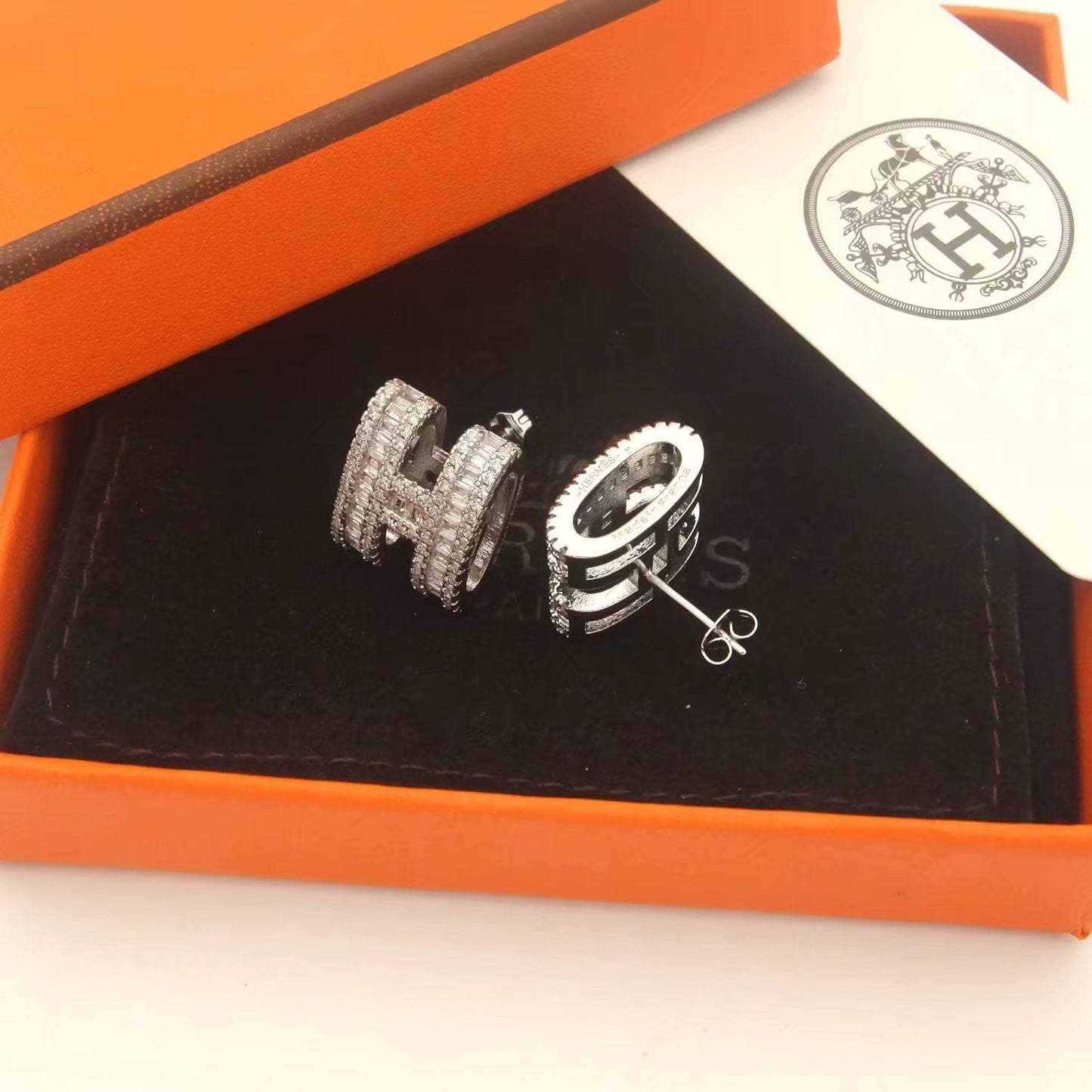 Hermes Pop Diamonds 18K Gold Earrings