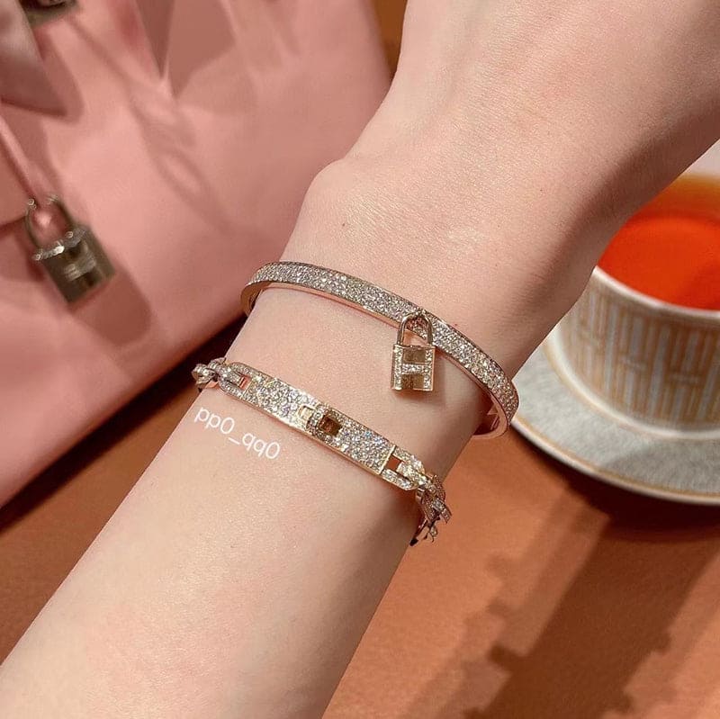Hermes Kelly Clochette Diamond 18K Gold Bracelet