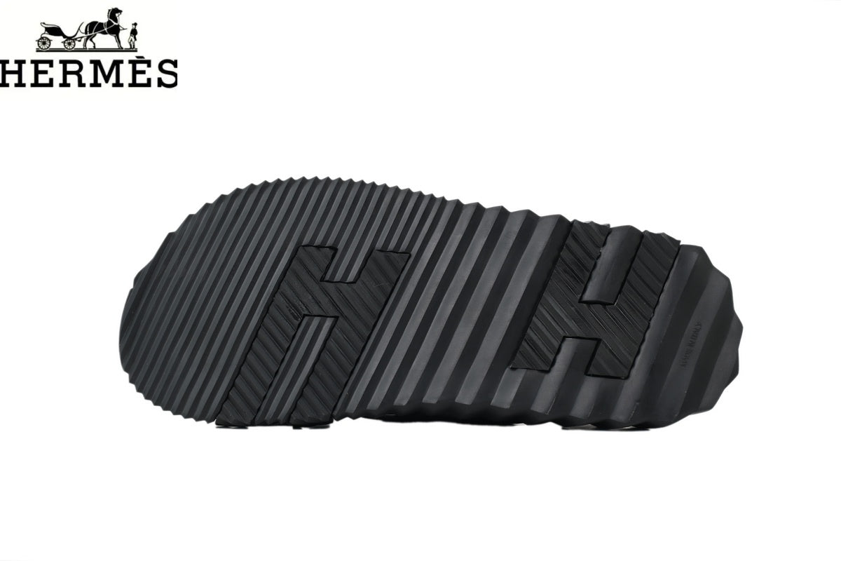 Herm¨¨s Black Leather and Suede Cross-Strap Platform Slide Sandal