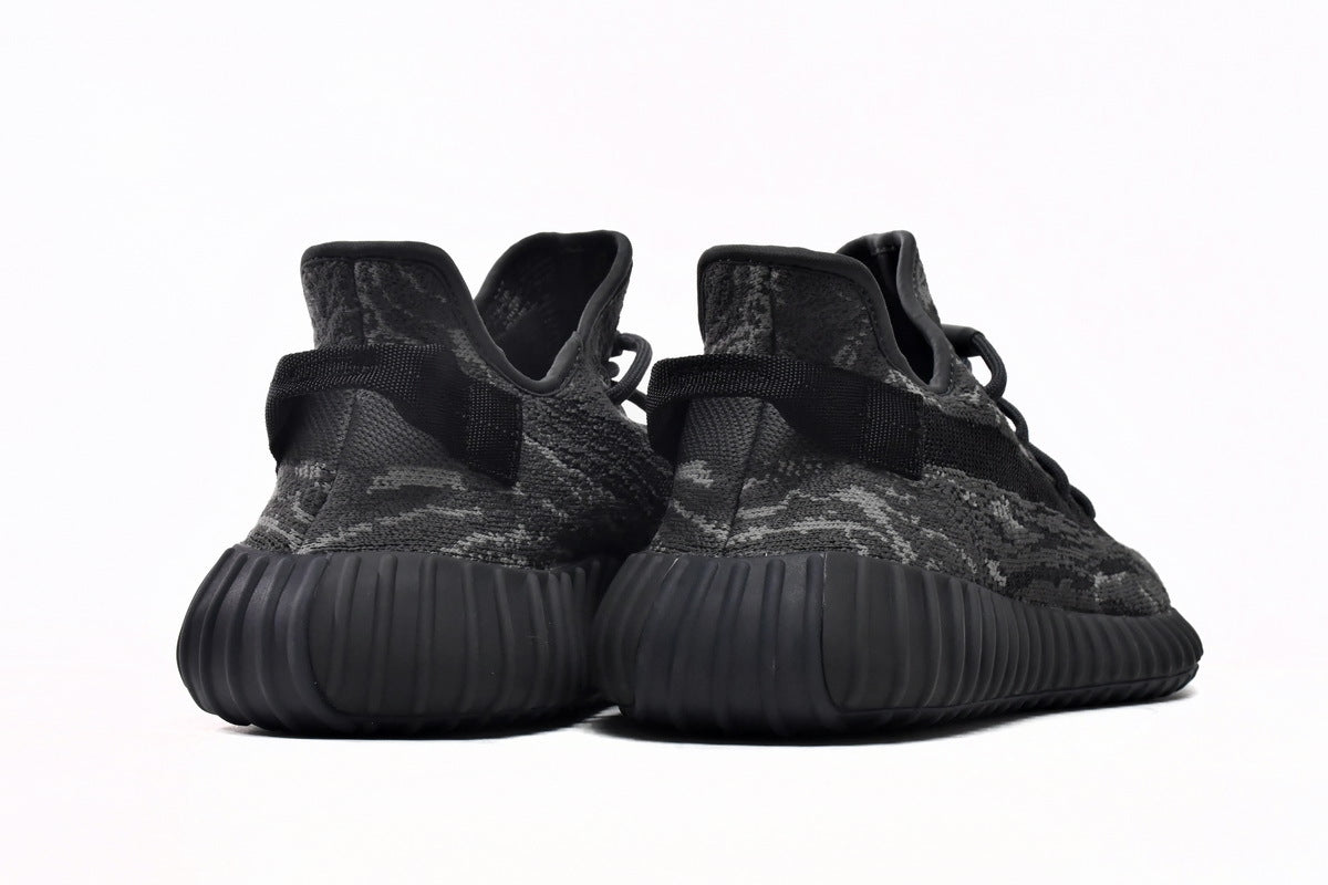 Adidas Yeezy Boost 350 V2 ¨C Lifestyle Sneakers