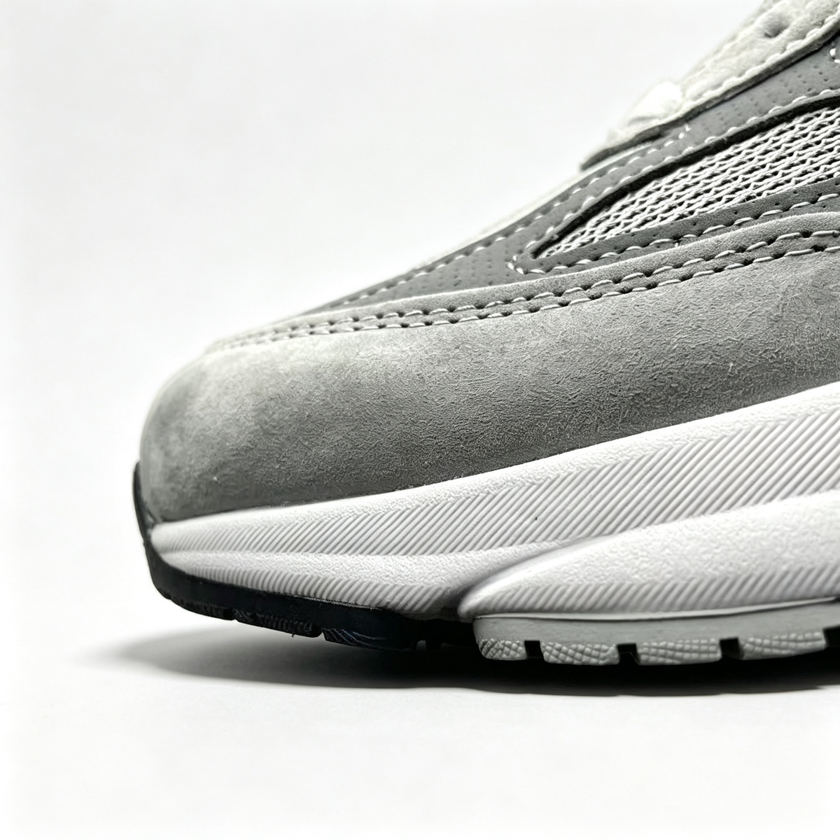 New Balance 990v6 Grey Silver Made in USA Women's & Men's Lifestyle Sneakers