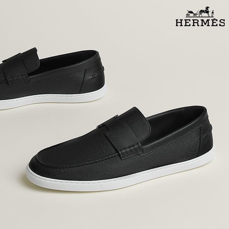 Herm¨¨s Black Grain Leather Loafer with White Sole