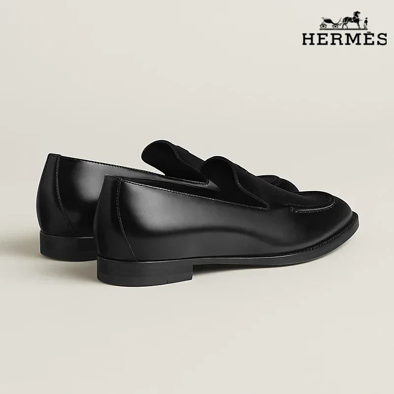 Herm¨¨s Black Leather Loafer with Kelly Buckle