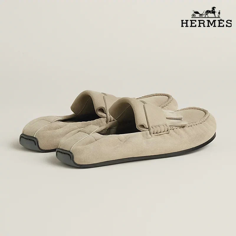 Herm¨¨s Beige Suede Mule Loafer with Tassel