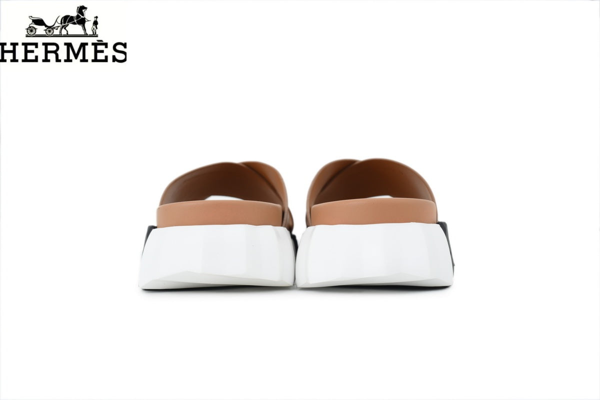 Herm¨¨s   slides Tan Leather Cross-Strap Slide Sandal