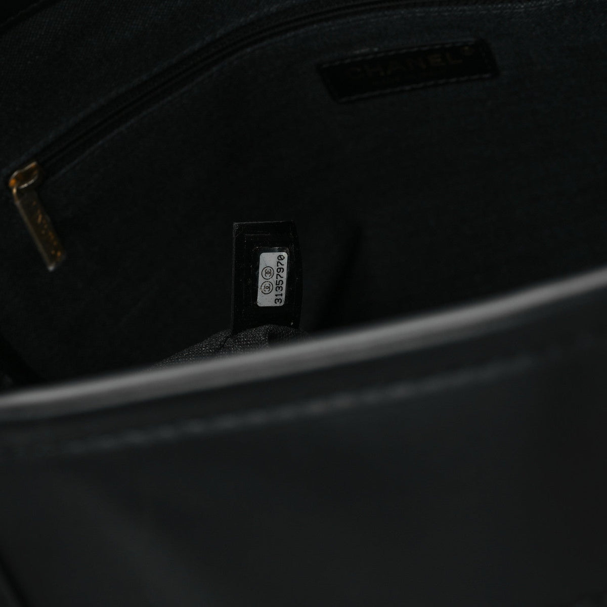 Calfskin Medium Deauville Tote Black