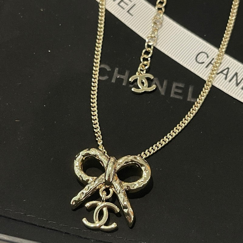 Chanel Gold Bow Tie 18K Gold Necklace