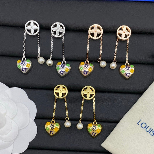 Louis Vuitton Diamond Pearl Drop 18K Gold Earrings