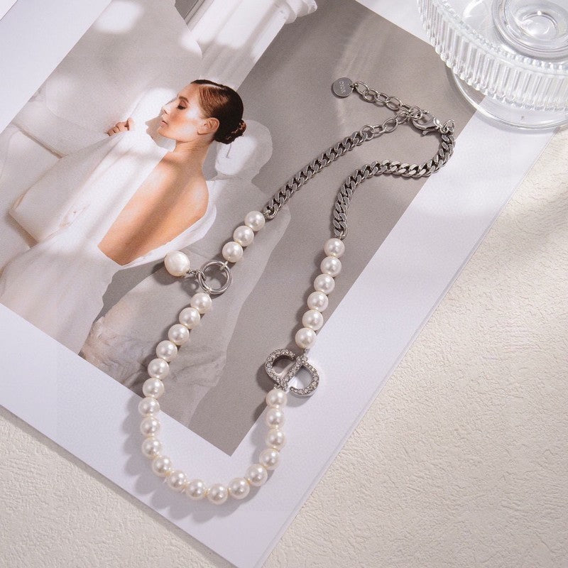 Dior 30 Montaigne Pearls 18K Gold Necklace