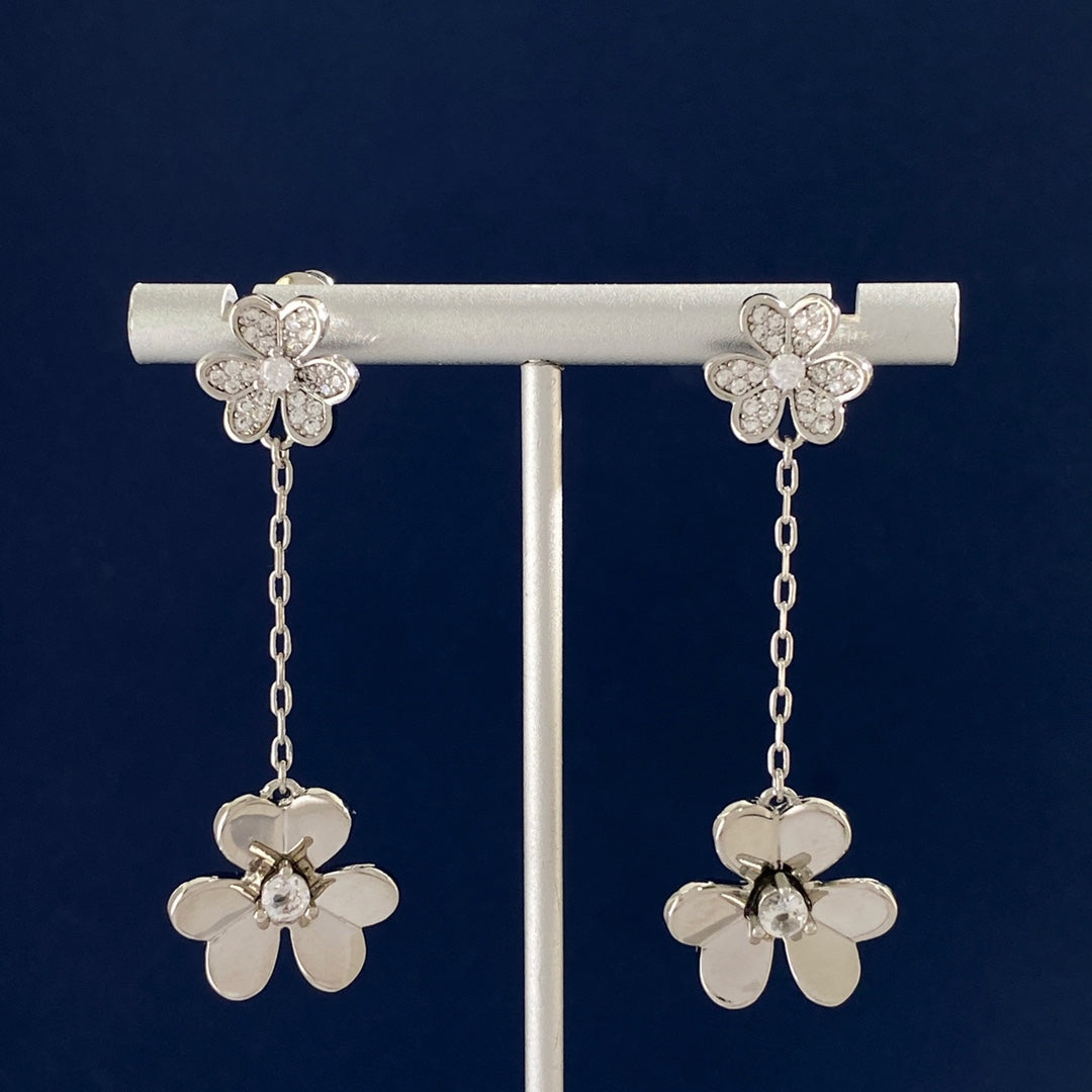 Frivole Pendant 18K Gold Earrings
