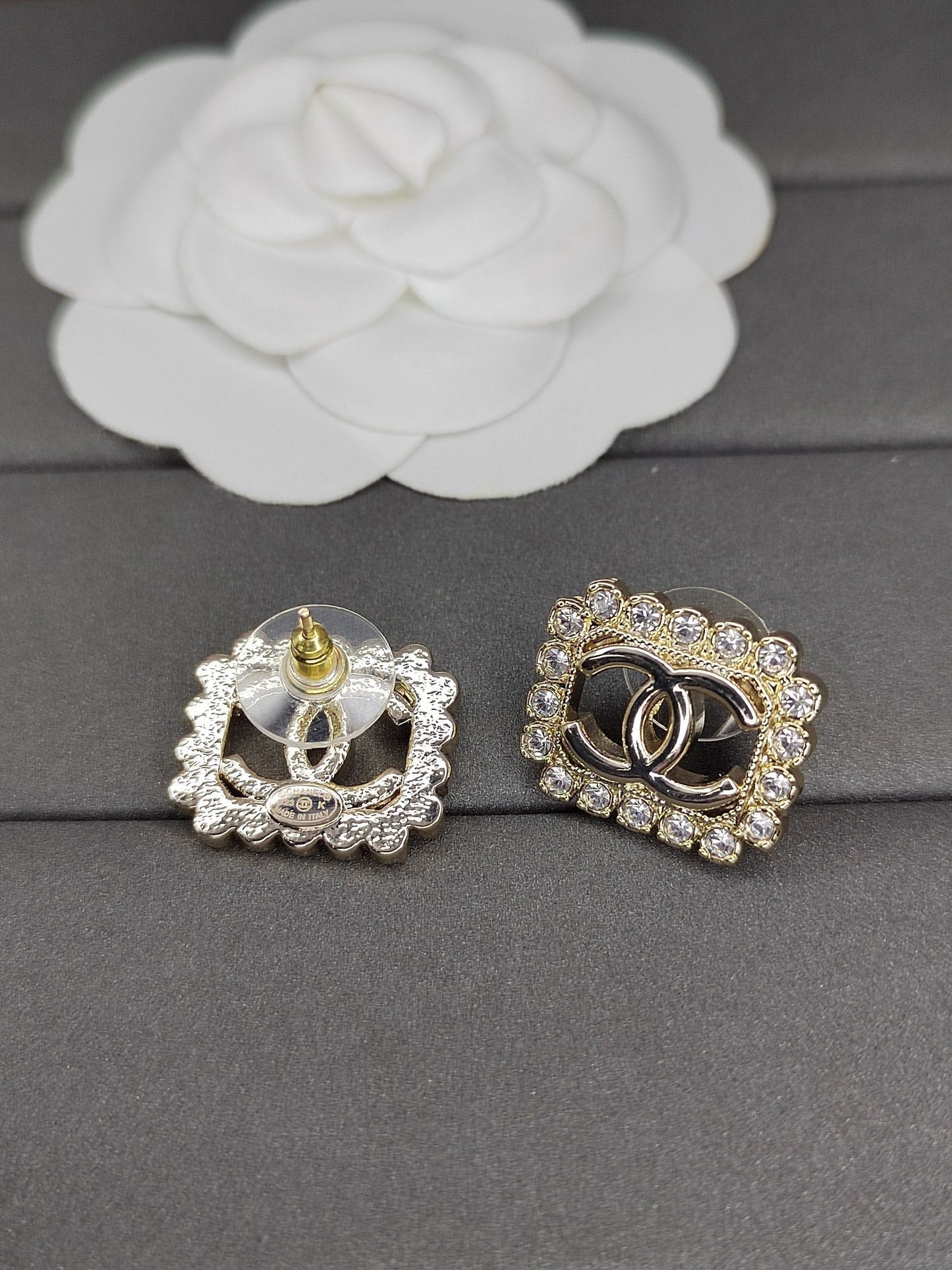 Chanel Diamonds 18K Gold Earrings