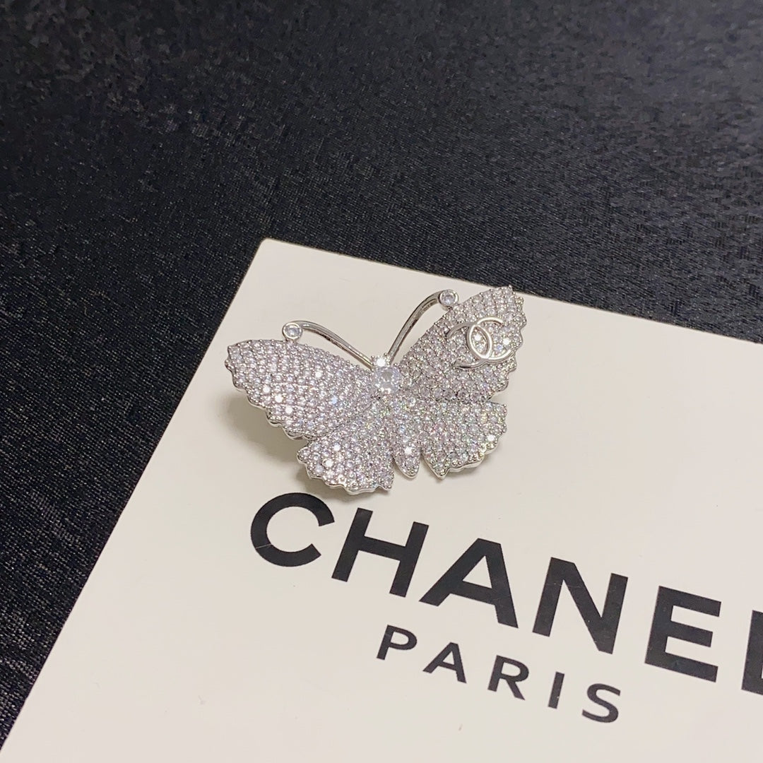 Chanel Butterfly Diamonds 18K Gold Brooch
