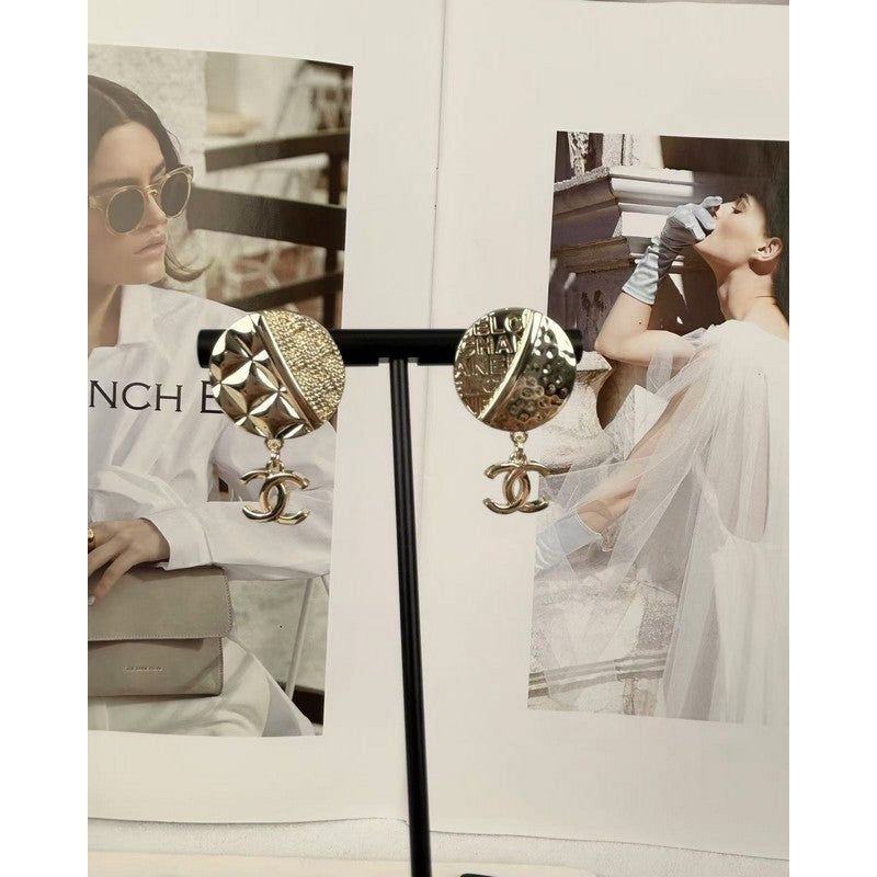 Chanel Gold Round Pendant 18K Gold Earrings