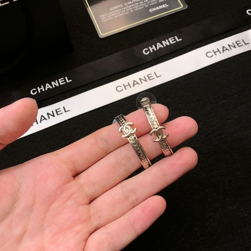 Chanel Circle 18K Gold Earrings