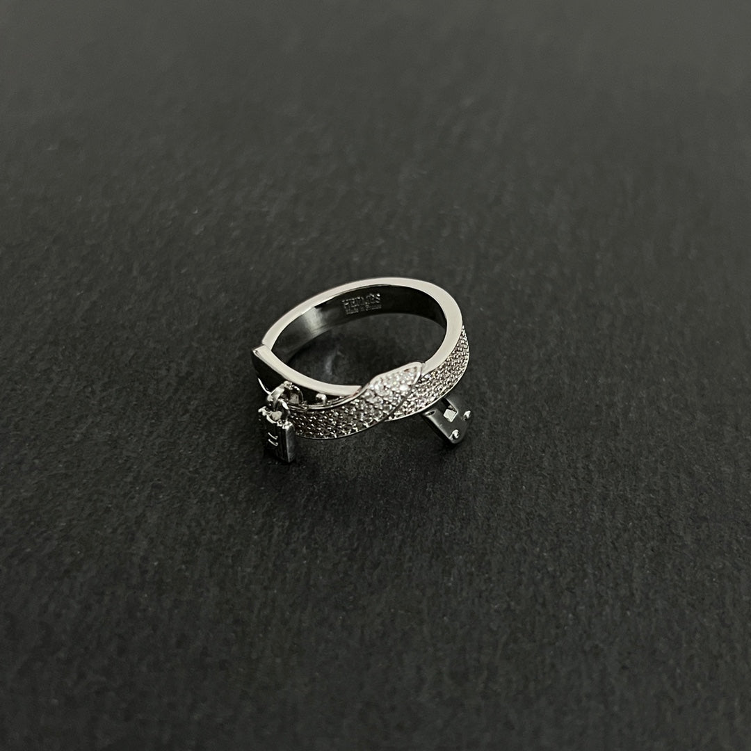 Hermes Kelly Gavroche Diamonds 18K Gold Ring
