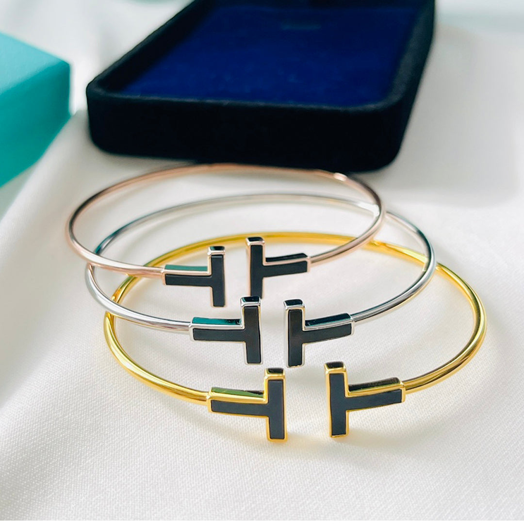 Tiffany Black 18K Gold Bracelet