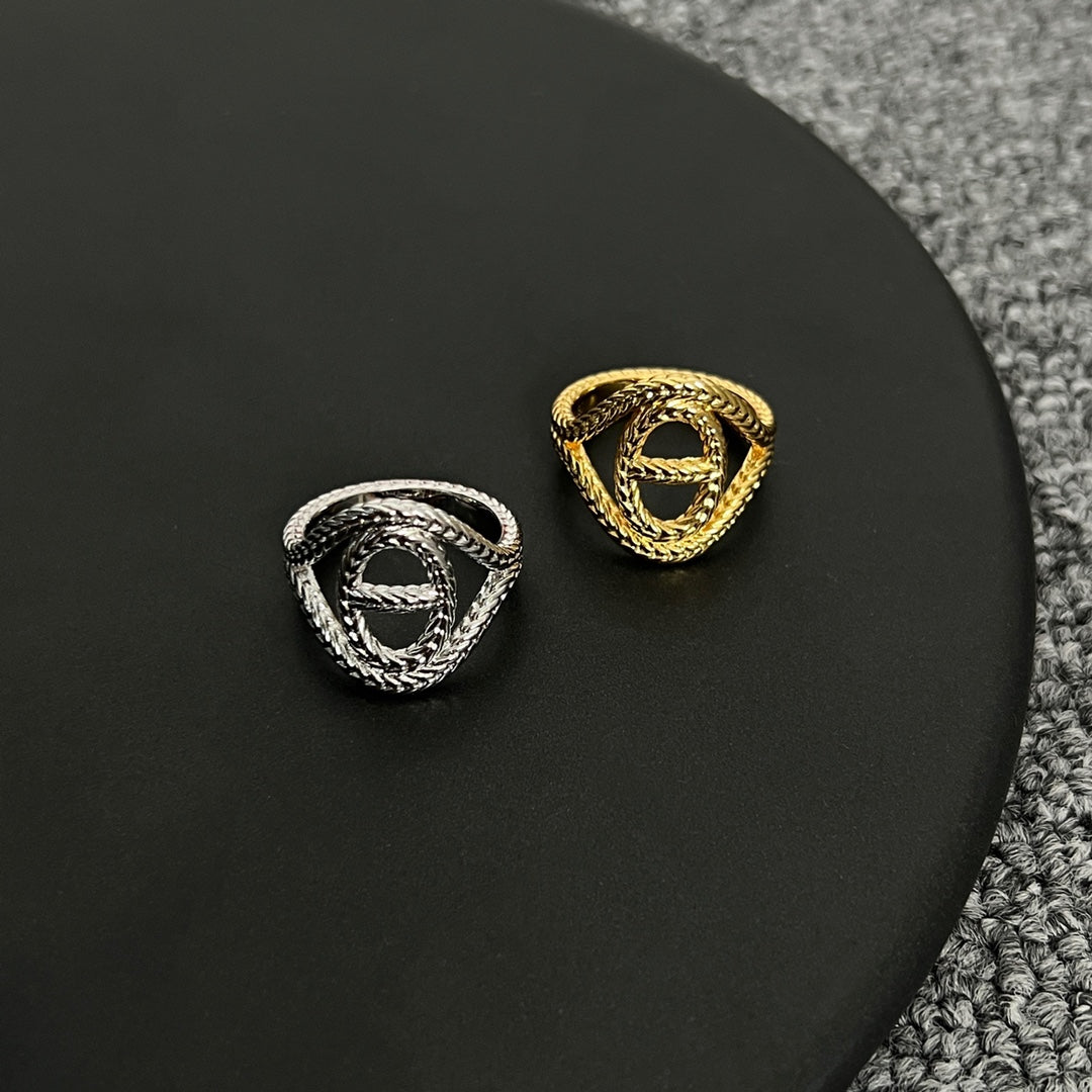 Hermes Chaine D'Ancre Danae Medium 18K Gold Ring