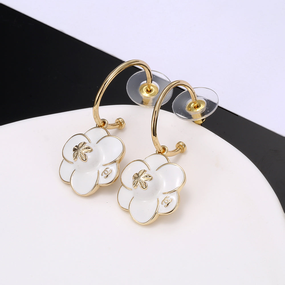 Chanel Flower 18K Gold Earrings