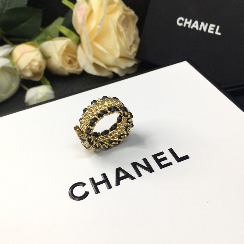 Chanel Strass Diamond 18K Gold Ring