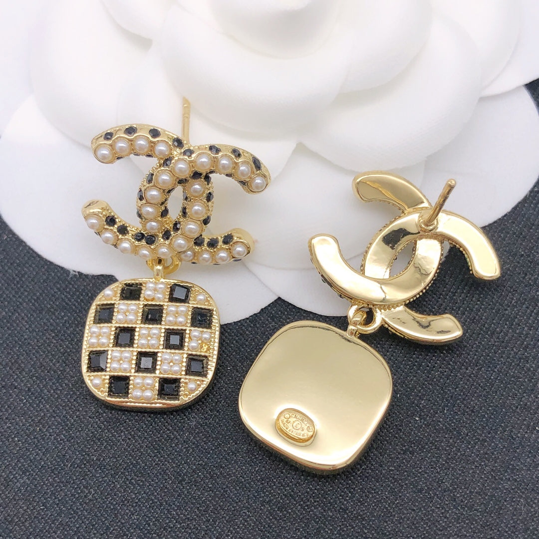 Chanel Chain 18K Gold Earrings