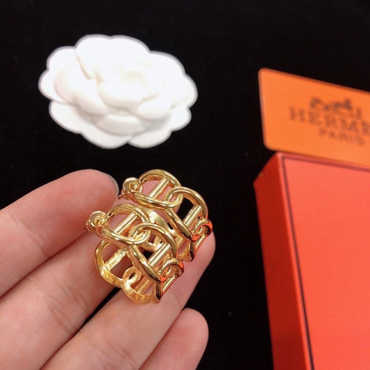 Hermes Chaine D'Ancre Enchainee 18K Gold Earrings