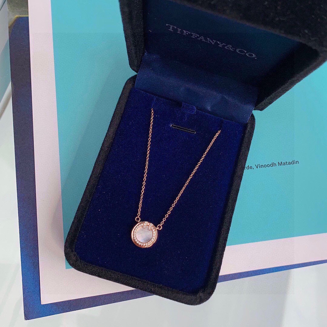 Tiffany Diamond & Turquoise Circle Pendant 18K Gold Necklace