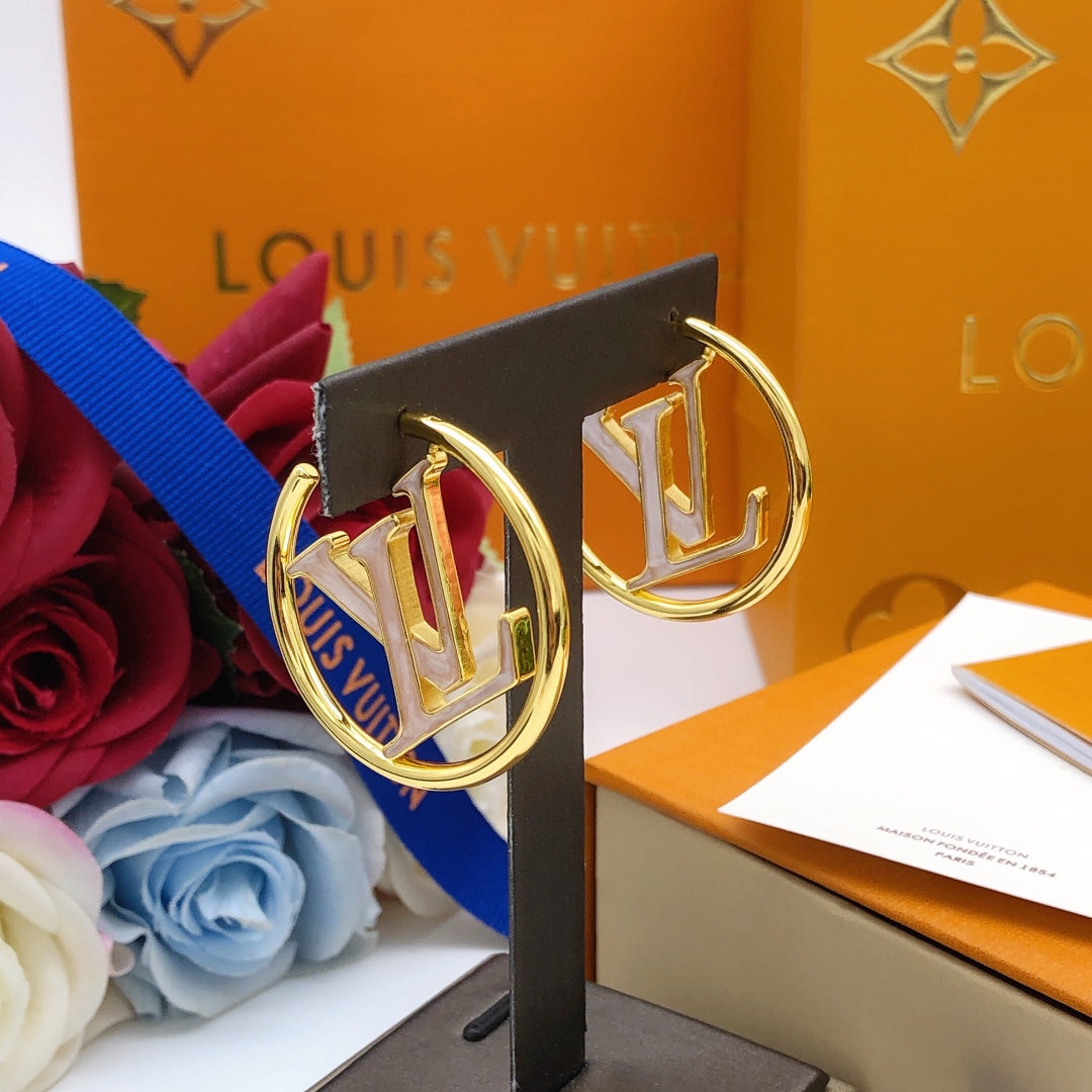 Louis Vuitton Louise Hoop Pearls 18K Gold Earrings
