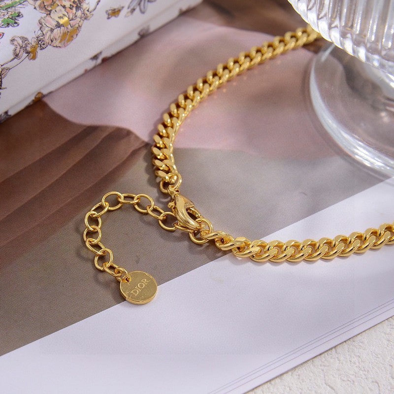 Dior 30 Montaigne Pearls 18K Gold Necklace