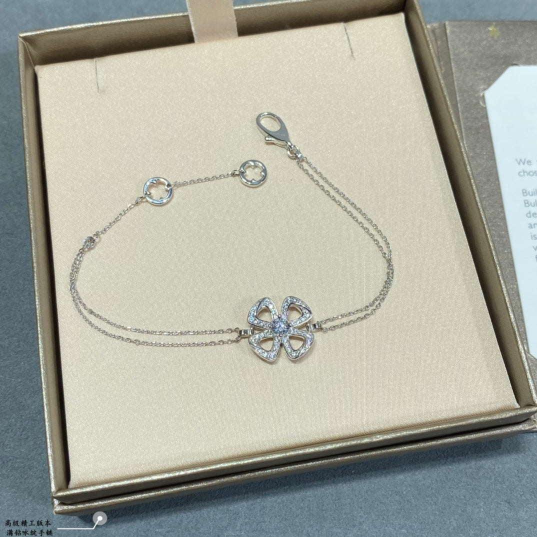 Fiorever Central Diamond 18K Gold Bracelet