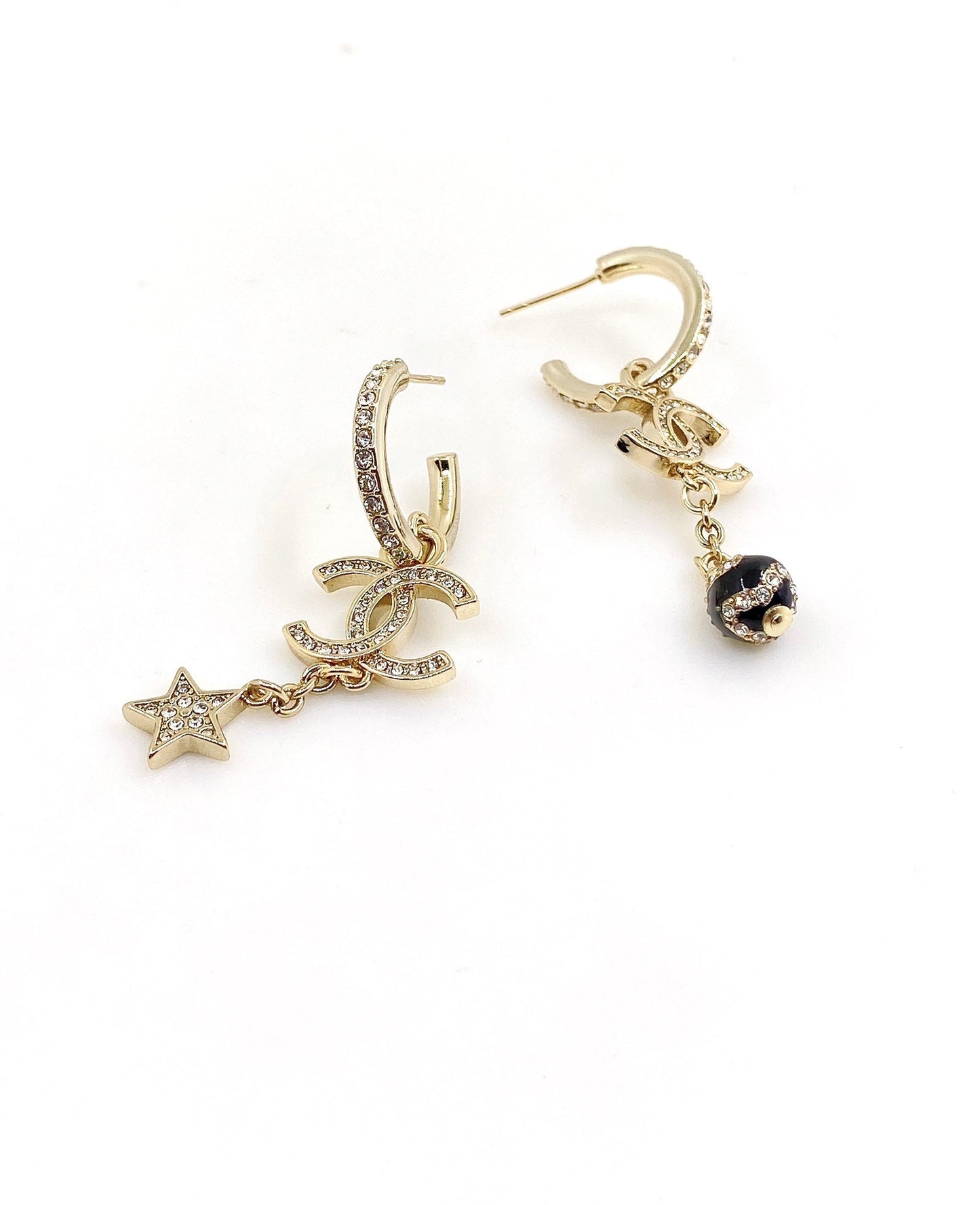 Chanel Star Pearls Pendant 18K Gold Earrings