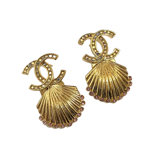 Chanel Shell Pendant 18K Gold Earrings