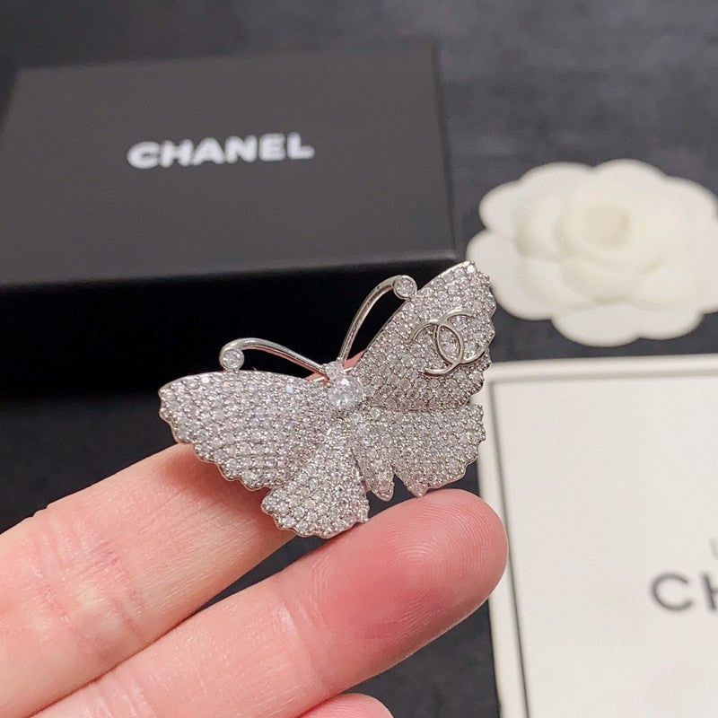Chanel Full Diamond Butterfly 18K Gold Brooch