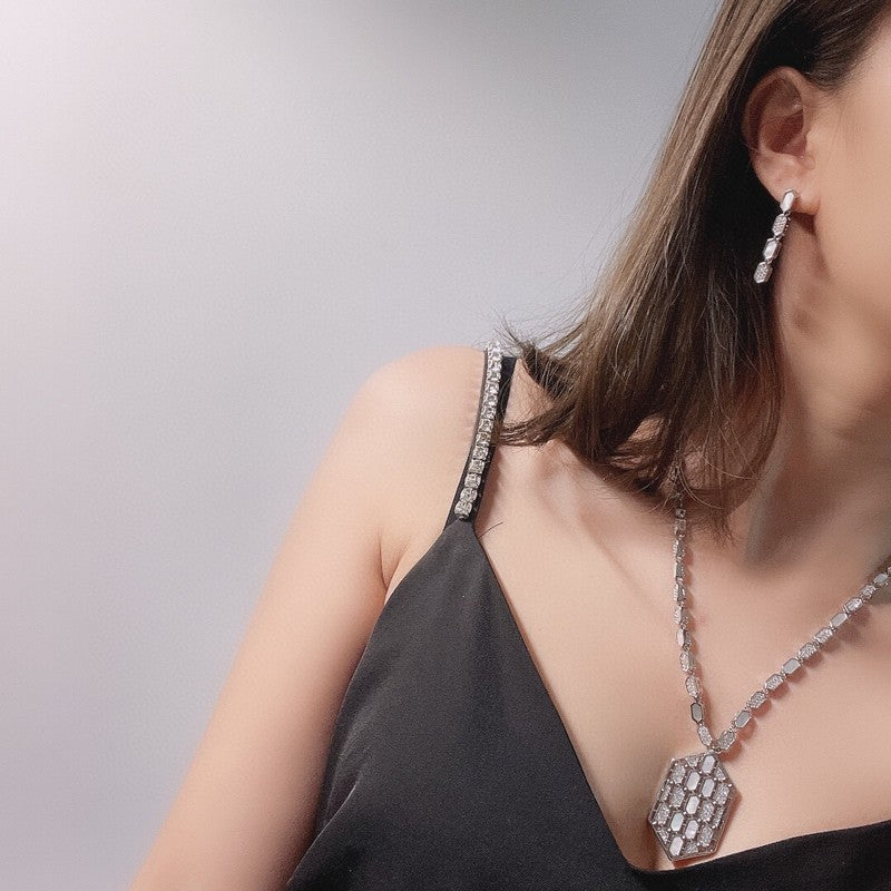 Serpenti Eyes on Me 18K Gold Necklace